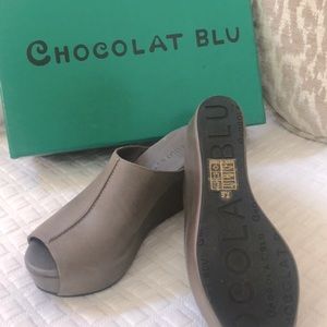 NEW - CHOCOLAT BLU  WYNN